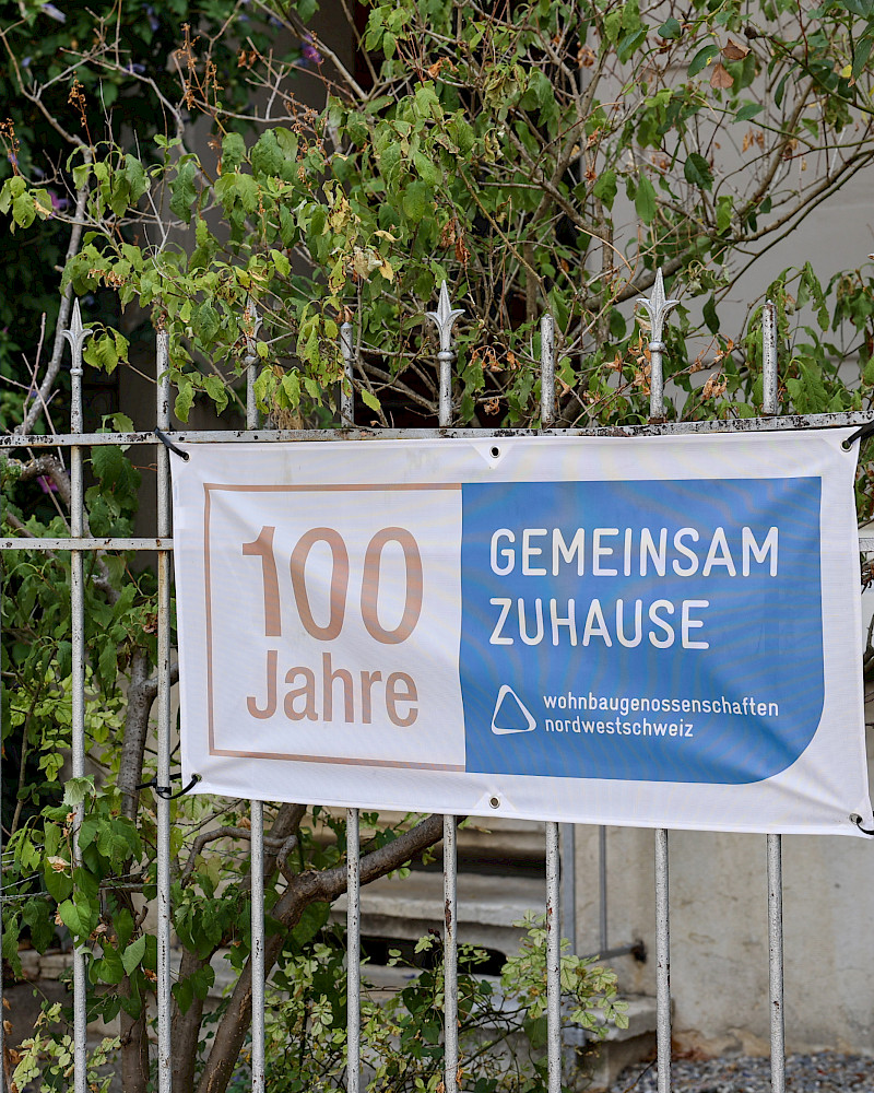 Beflaggung der Genossenschafts-Liegenschaften