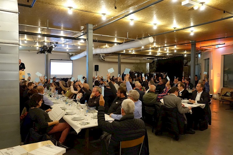 Bilder von älternen Generalversammlungen